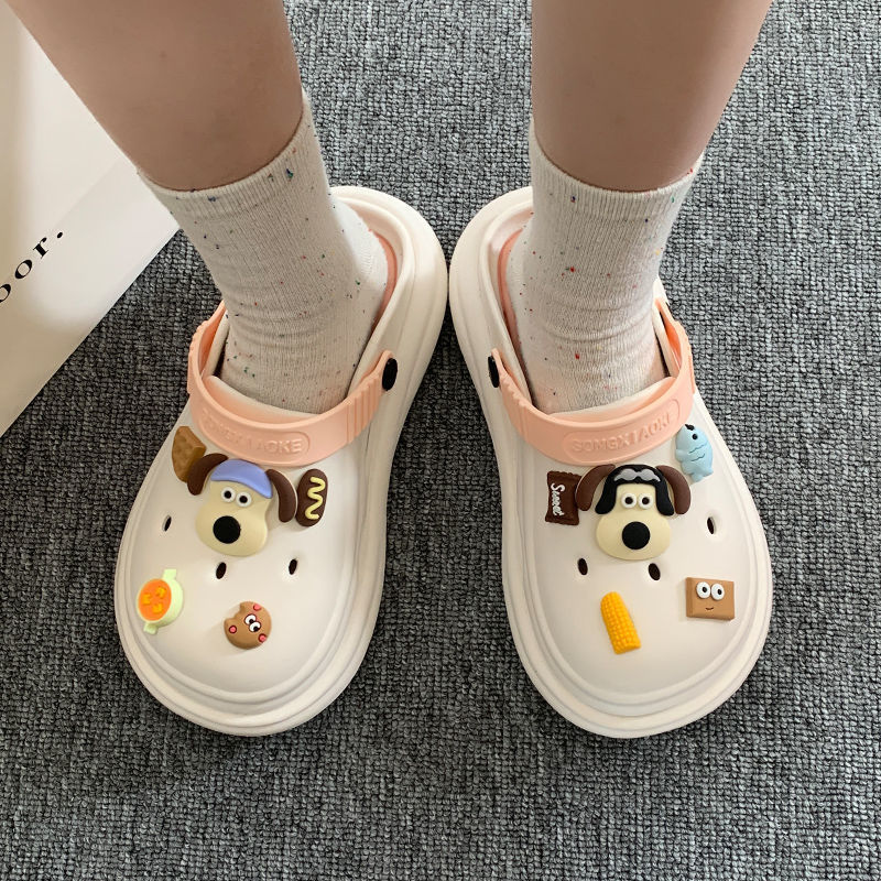 Cute hole shoes female summer student outerwear girly heart net red non-slip thick bottom beach shit feeling Baotou semi-slippers