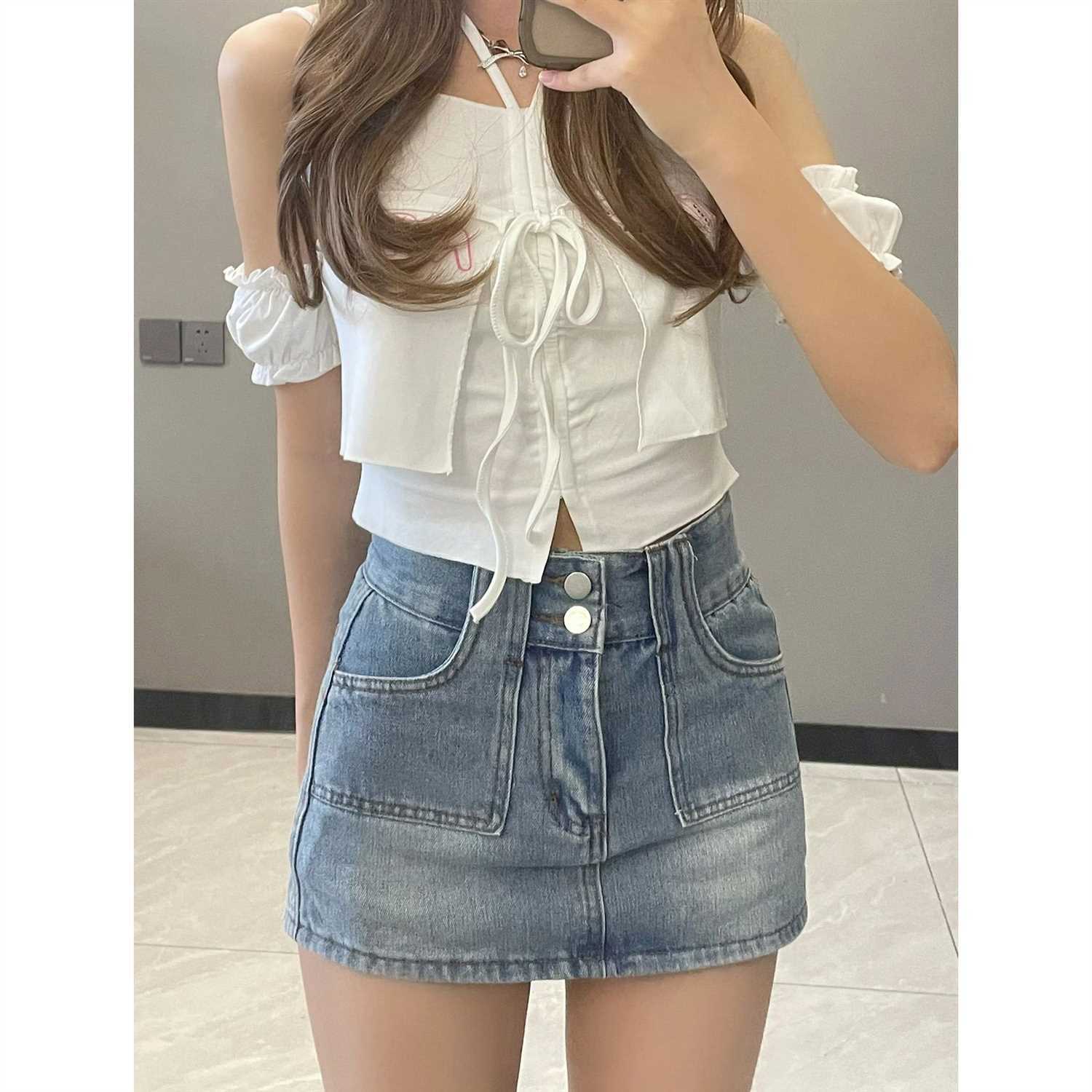 Hot girl ootd wears retro high-waisted denim skirt for women in summer, small A-line anti-exposure hip skirt