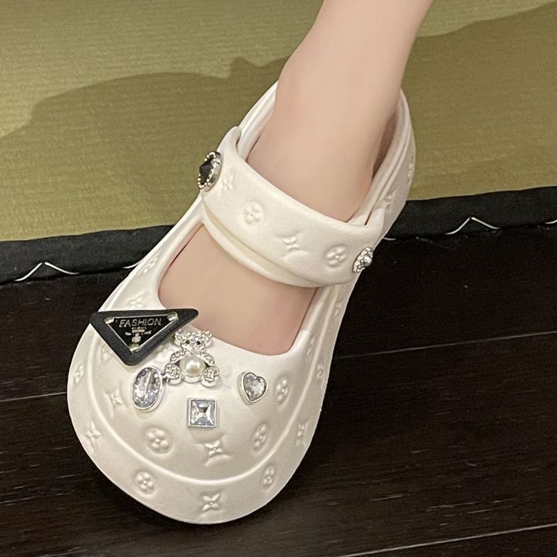 Hole shoes female ins tide cute cartoon sandals summer non-slip thick-soled beach shoes outerwear fashion Baotou slippers