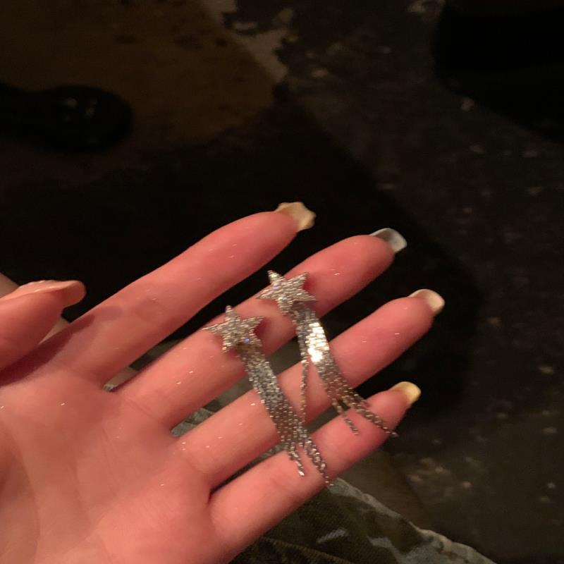 精緻星星流蘇耳環輕奢小眾耳釘設計感高級耳飾女無耳洞蚊香盤耳夾