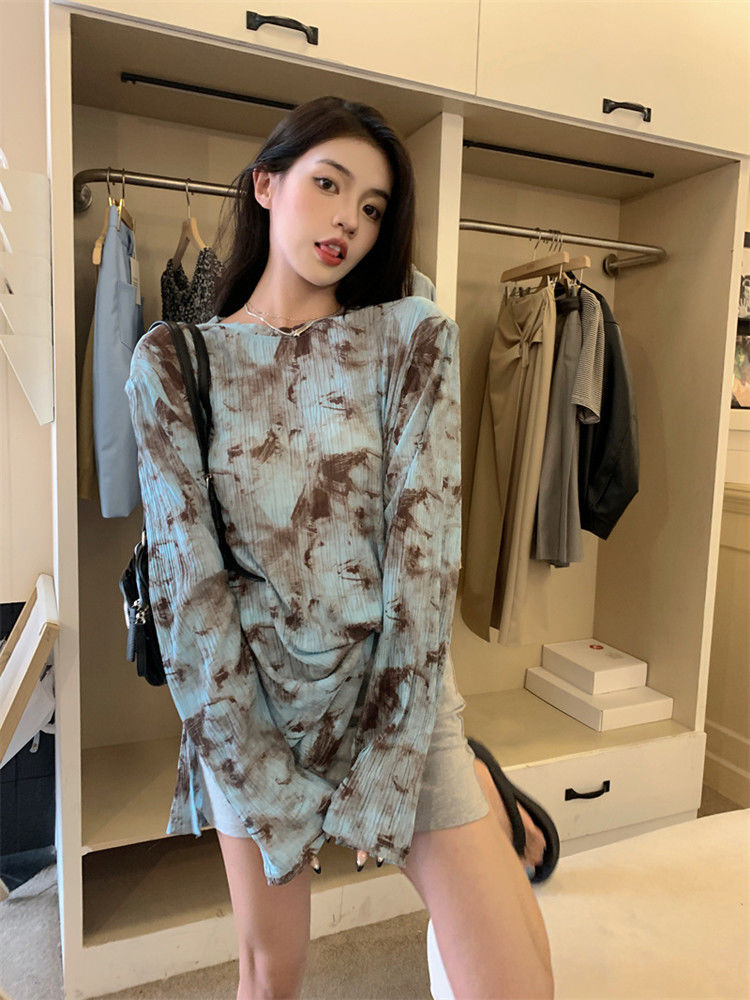 大碼胖妹妹mm夏季新款扎染開叉設計感小眾防曬長袖T恤女寬鬆上衣