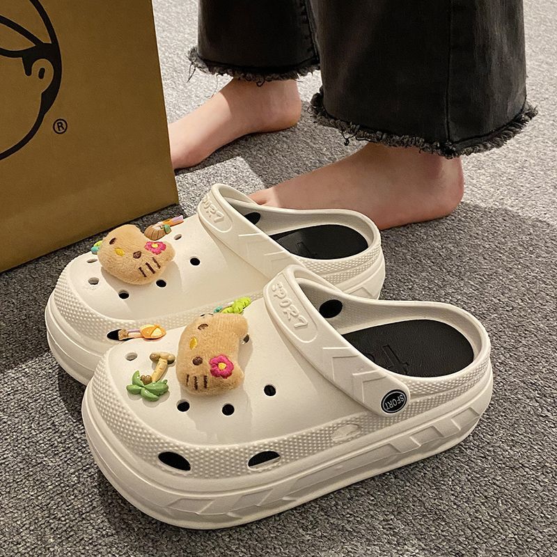 Hole shoes women's outer wear 2023 new summer thick bottom non-slip trend outer wear office heightened beach Baotou sandals