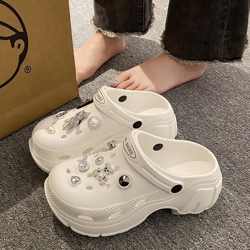 Super thick-soled high-heeled hole shoes women's outerwear  new beach shoes office white nurse Baotou sandals