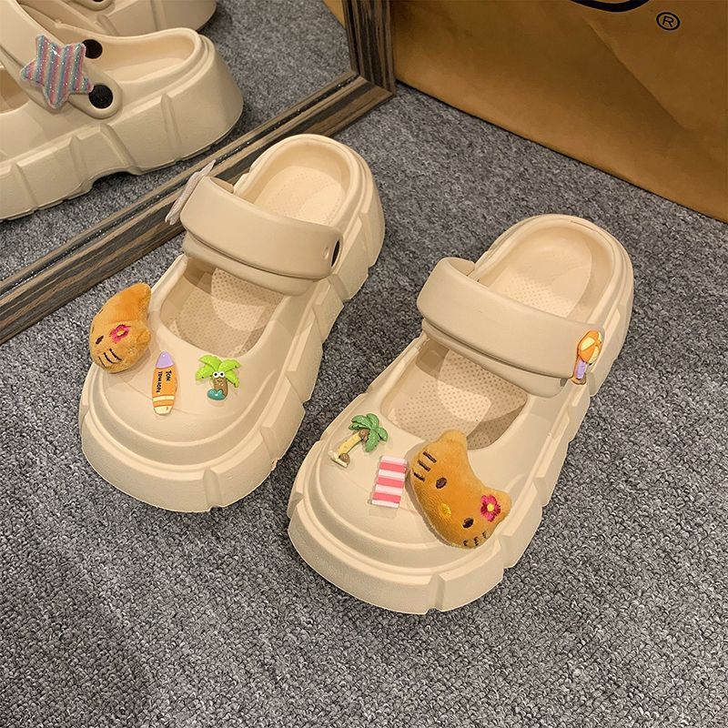 Thick-bottomed hole shoes women's summer outdoor wear indoor anti-skid cute Sanrio Kulomi Baotou beach sandals and slippers