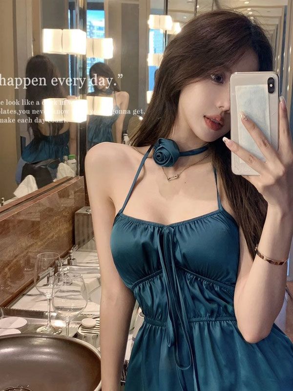 緞面掛脖吊帶背心女夏季收腰內搭外穿短款純欲性感無袖上衣高級感