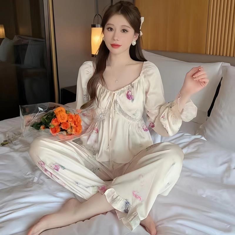 純欲睡衣女春秋款網紅風冰絲長袖法式復古花邊帶胸墊休閒家居套裝