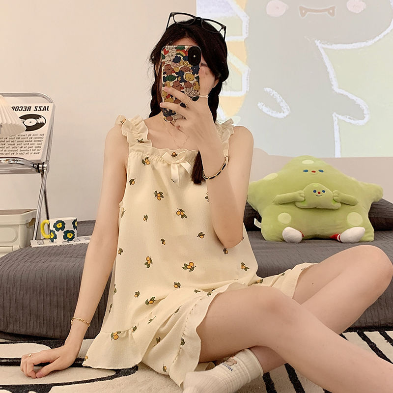 睡衣女夏季新款可外穿吊帶泡泡皺帶胸墊不可拆可愛木耳卷邊套裝