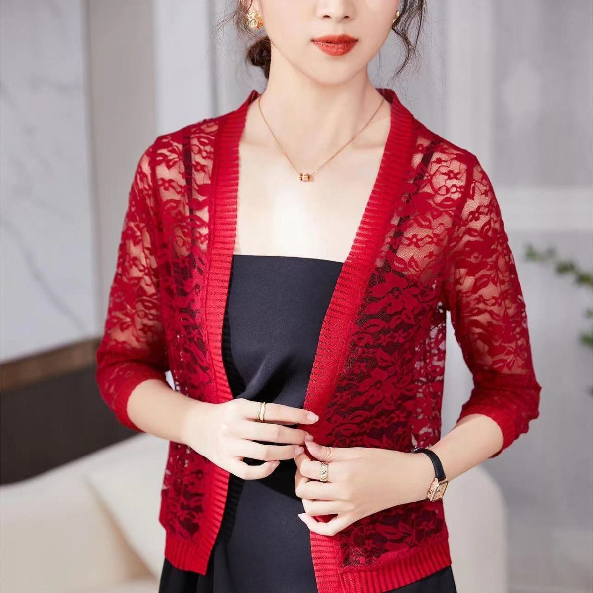 New trendy mom lace loose fitting women's short shawl, paired with a skirt, topped with a thin coat, summer sun protection suit