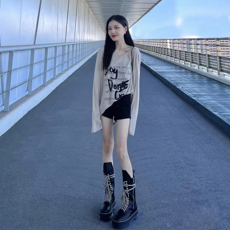 大碼女裝秋季套裝女2023新款甜辣風高級感薄款印花長袖短褲兩件套