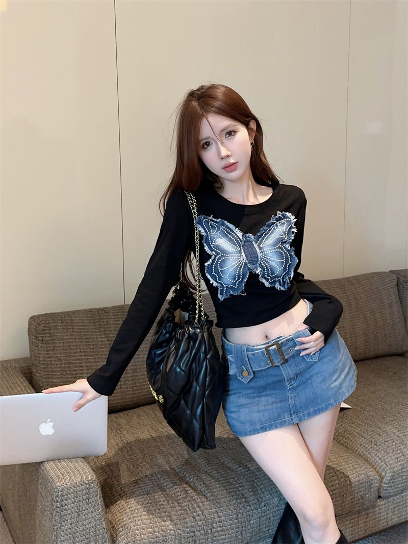 氣質辣妹蝴蝶牛仔貼布圓領長袖t恤女修身顯瘦白色設計感秋季上衣