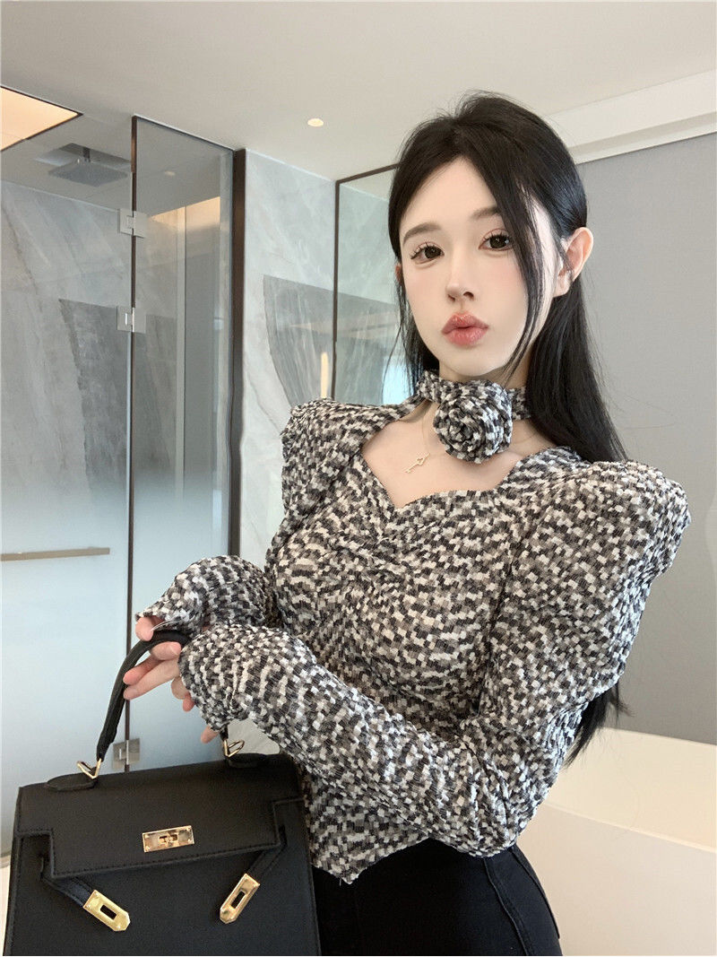 2023新款法式氣質時尚泡泡袖短款長袖上衣女辣妹掛脖花朵性感T恤