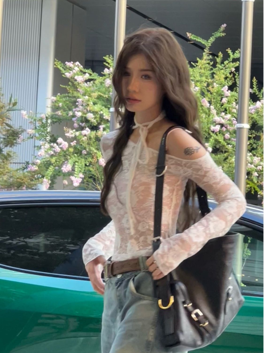 韓國ins博主人手一件蕾絲繞脖系帶長袖打底女秋