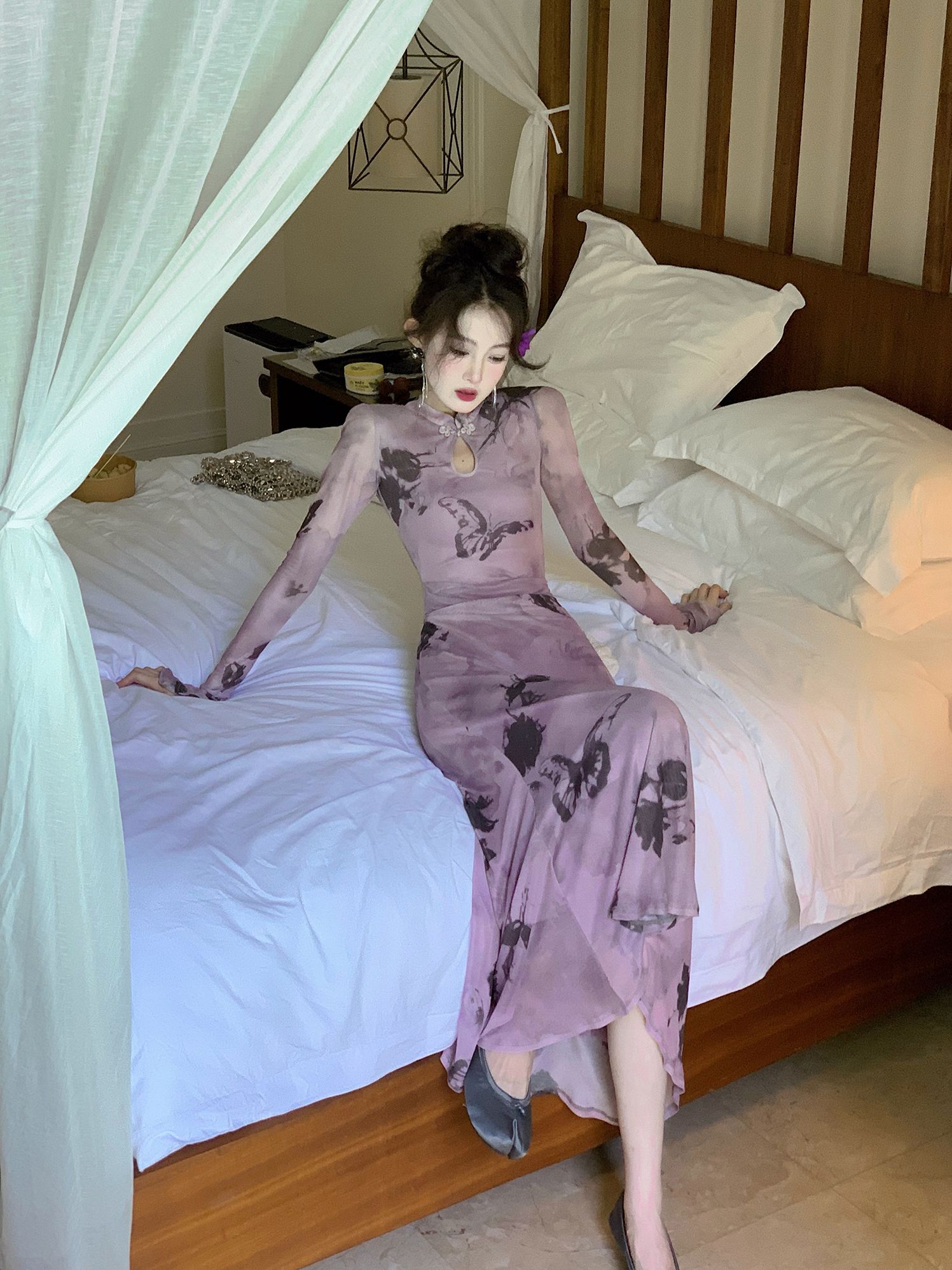 新中式改良旗袍裙女秋季修身长袖蝴蝶印花修身显瘦减龄连衣裙