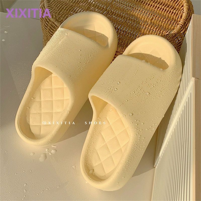 Men and women summer home stepping on shit feeling EVA non-slip milk whirring sandals and slippers simple casual all-match solid color couple slippers