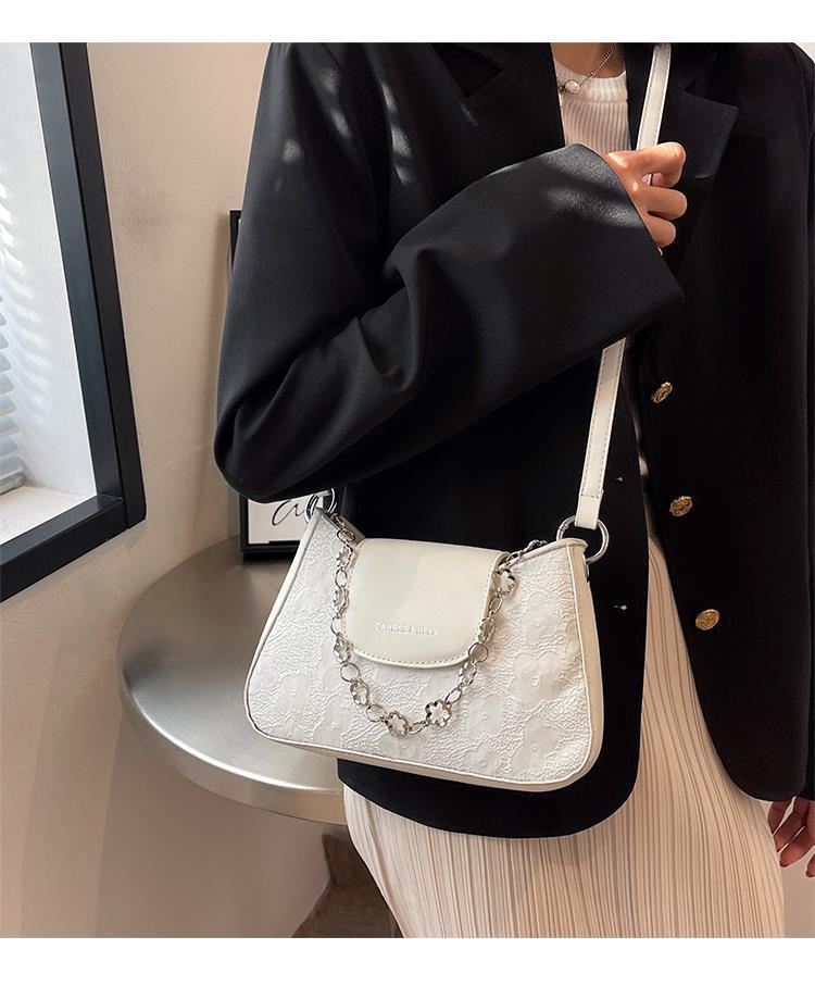 High-End Small For Women 2022 New Texture 2023 Niche Design Single Shoulder Underarm Chain Crossbody Bag_voghion.com
