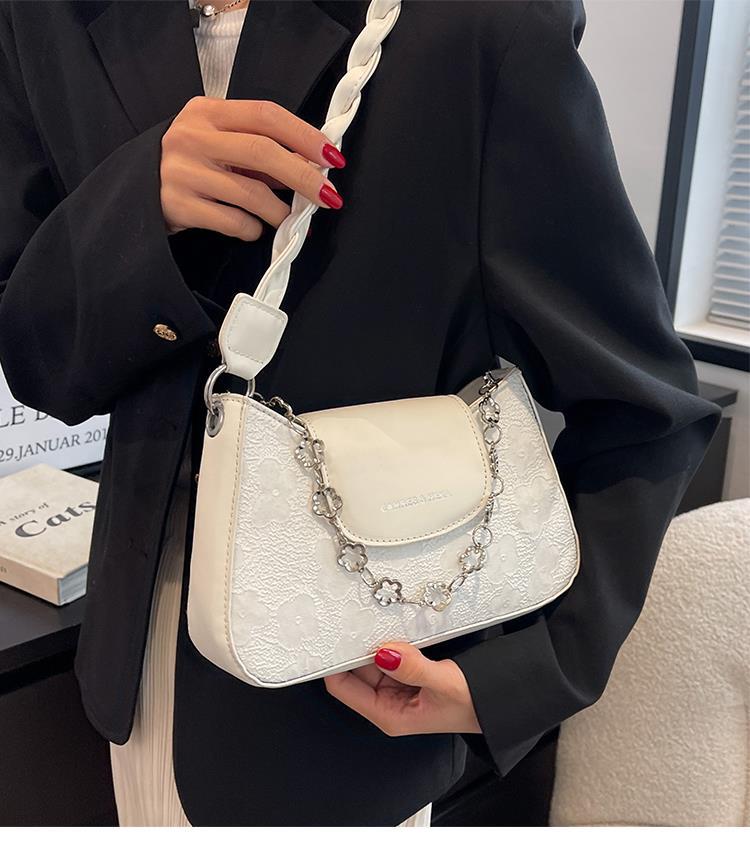 High-End Small For Women 2022 New Texture 2023 Niche Design Single Shoulder Underarm Chain Crossbody Bag_voghion.com