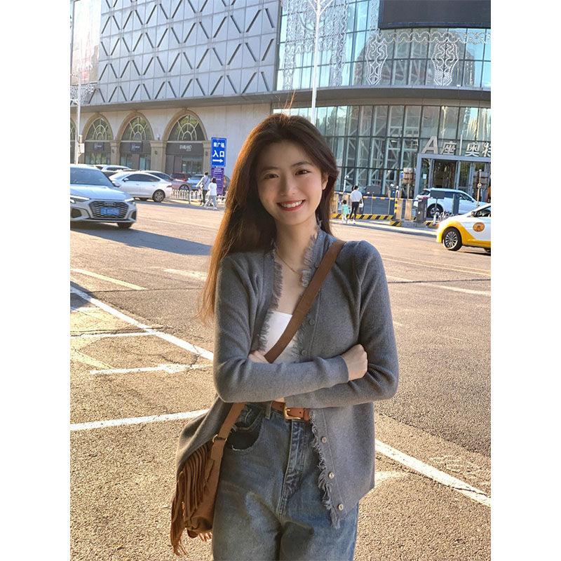 灰色針織開衫女秋季薄款設計感小眾毛邊氣質V領針織衫上衣毛衣
