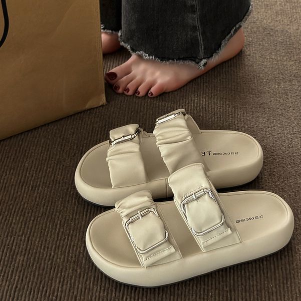 Slippers women's 2023 new thick-soled non-slip non-stinky feet sandals women's flat-bottomed fashion high-end one-word slippers