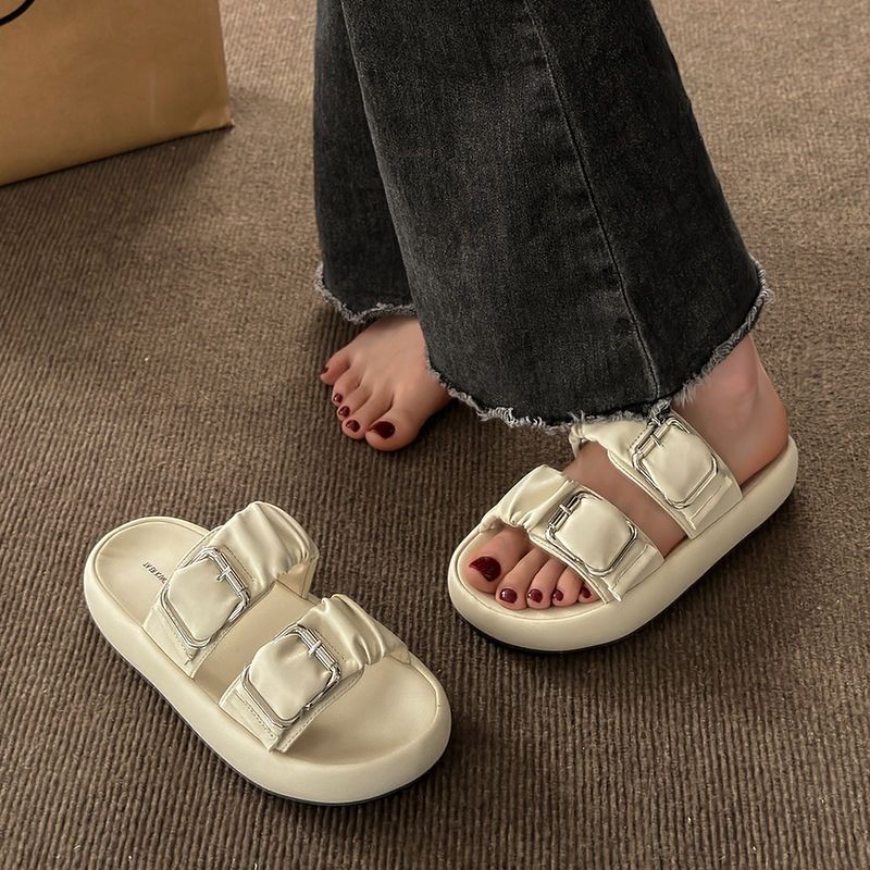 Slippers women's  new thick-soled non-slip non-stinky feet sandals women's flat-bottomed fashion high-end one-word slippers