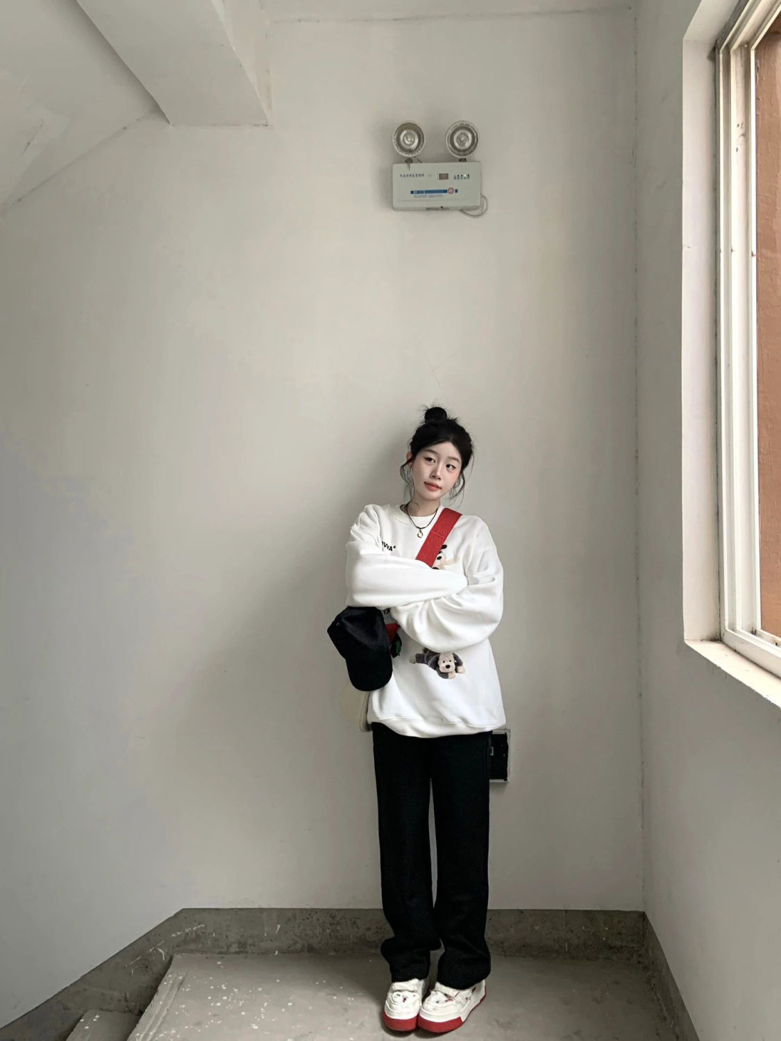 美式復古小眾學院風童趣可愛卡通白色圓領加絨衛衣女秋冬新款上衣