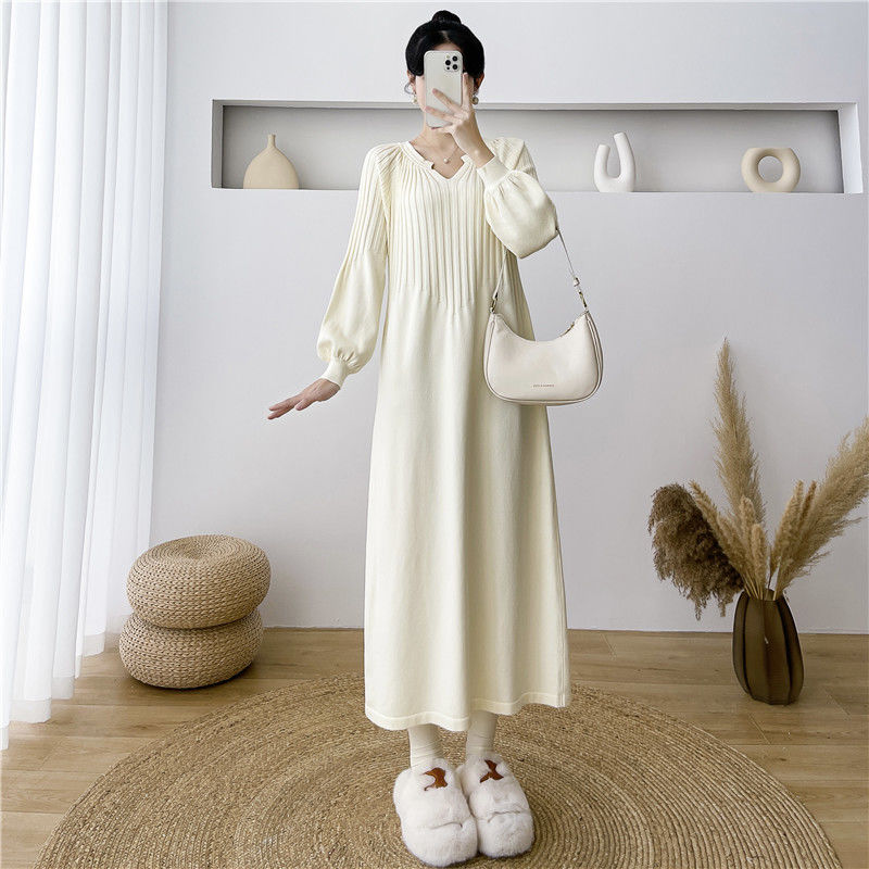 New autumn and winter loose and slim long-sleeved knitted dress, high-end long bottoming sweater skirt for women