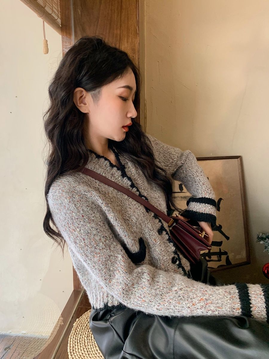 設計感毛衣開衫女2023新款秋季小眾短款寬鬆小個子針織外套上衣潮