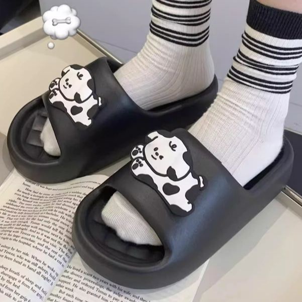 [EVA anti-slip and deodorant] cute slippers for stepping on shit, female students wear thick-soled home dormitory sandals indoors and outdoors