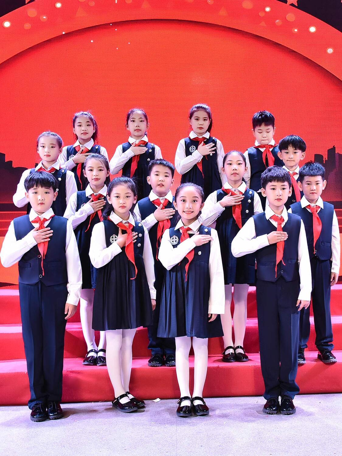 兒童合唱服演出服合唱團表演服中小學生大合唱詩歌朗誦背誦鋼琴服