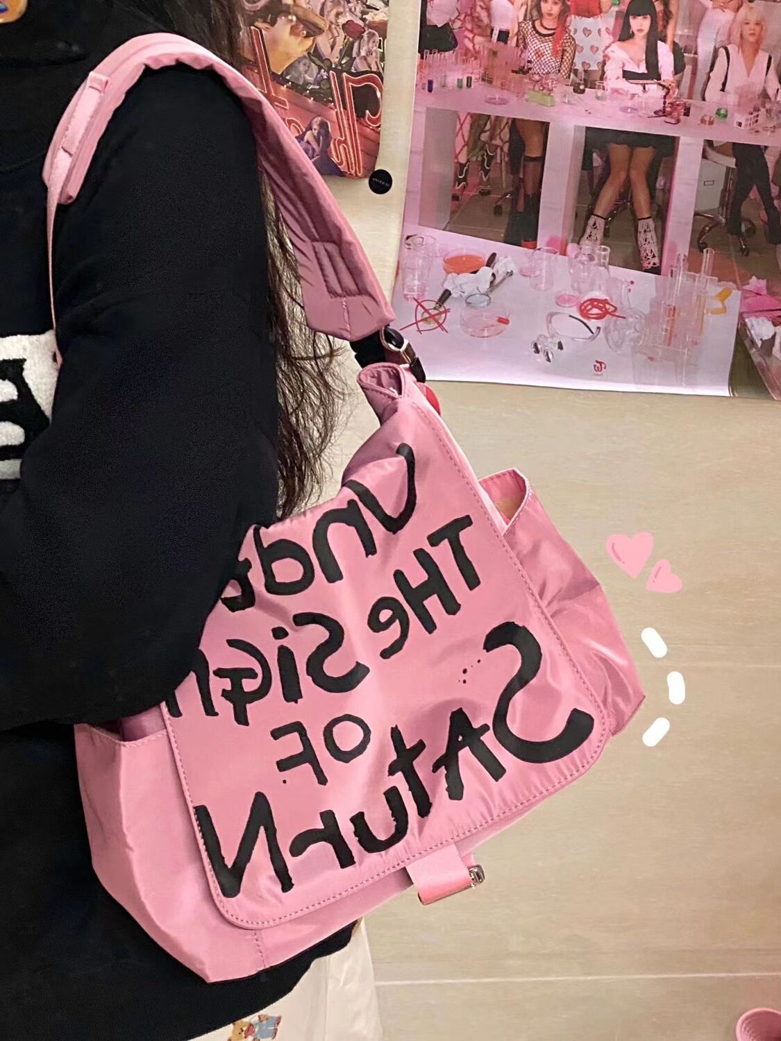 Small Design Girl Pink Fashion Graffiti Letter Bag 2023 New Casual Versatile Nylon One Shoulder Crossbody Bag
