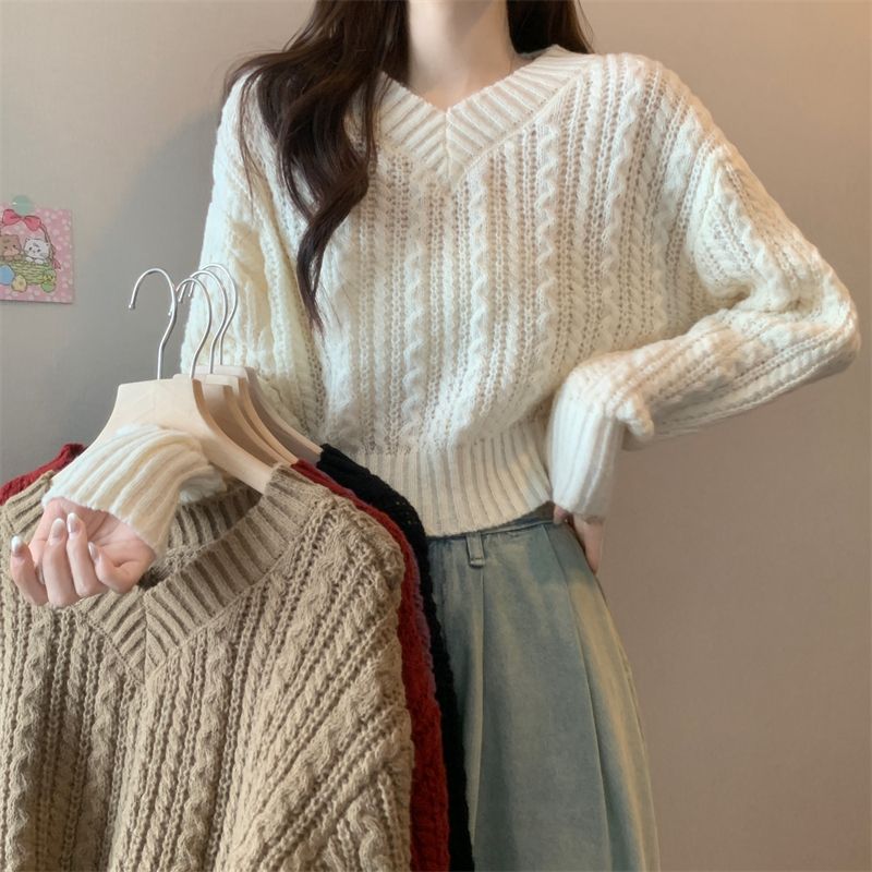 v領毛衣秋裝女款2023年新款上衣設計感小眾短款慵懶風麻花針織衫