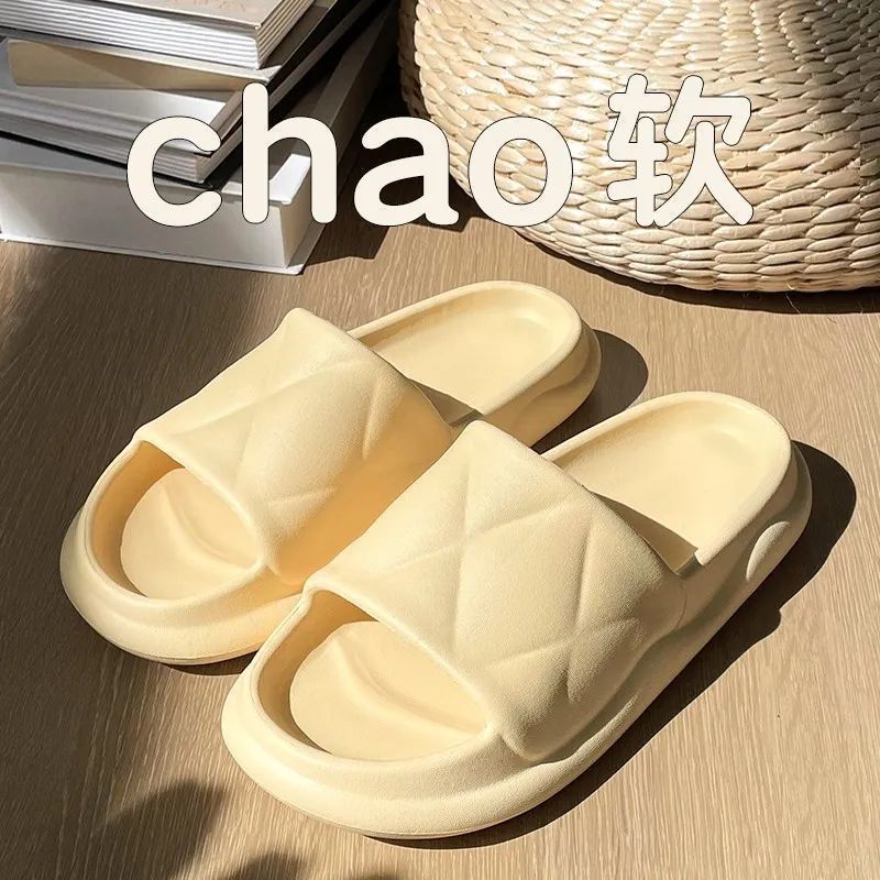 Slippers women's summer thick bottom stepping on shit feeling 2023 new home solid color indoor sandals and slippers women's summer outerwear with a sense of luxury