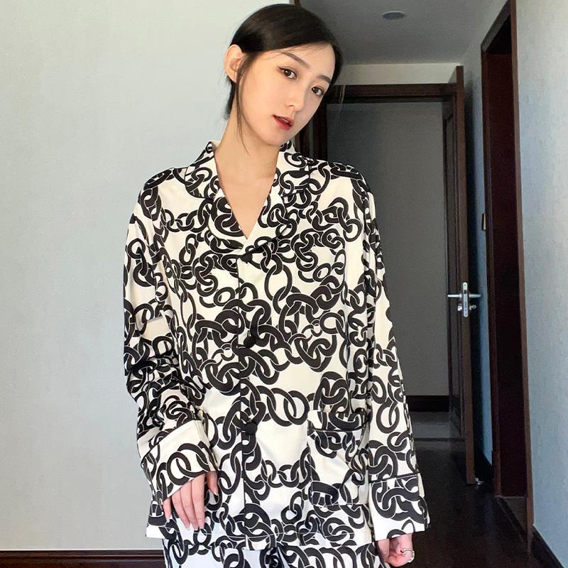 韓版網紅風小眾睡衣女春秋高級感冰絲綢2023年新款家居服秋天套裝