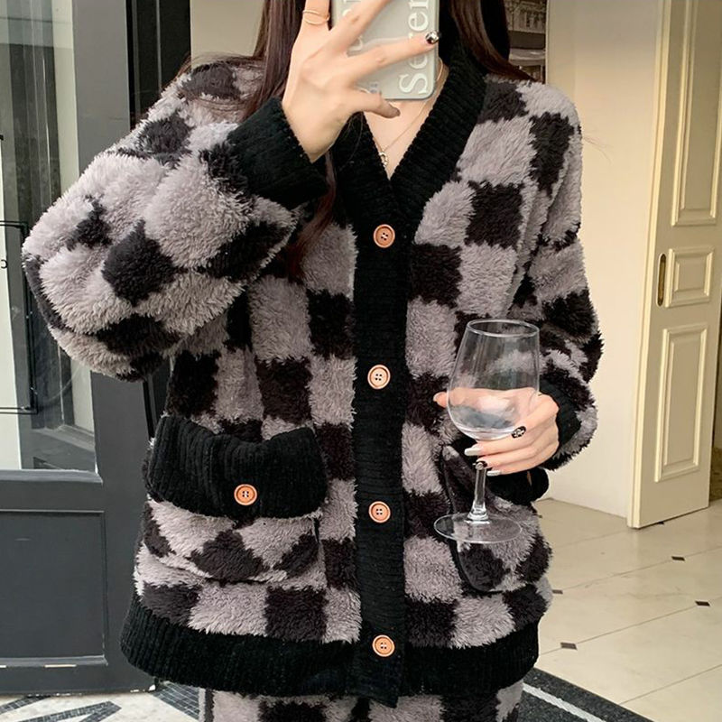 睡衣冬季女珊瑚絨加厚加絨純色小香風ins保暖毛絨家居服冬天套裝