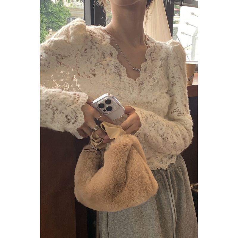 紅人館蕾絲打底衫女內搭春秋2023新款高級設計感小眾V領杏色上衣