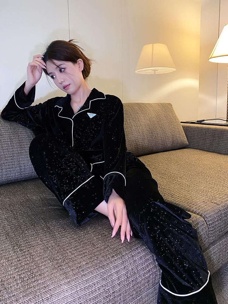 Galaxy-filled gold velvet pajamas for women in autumn new Korean gold diamond velvet black simple internet celebrity high-end suit
