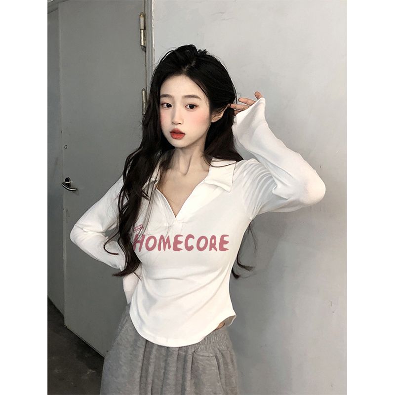 白色Polo衫領長袖t恤女秋季2023新款打底衫弧形下擺修身短款上衣