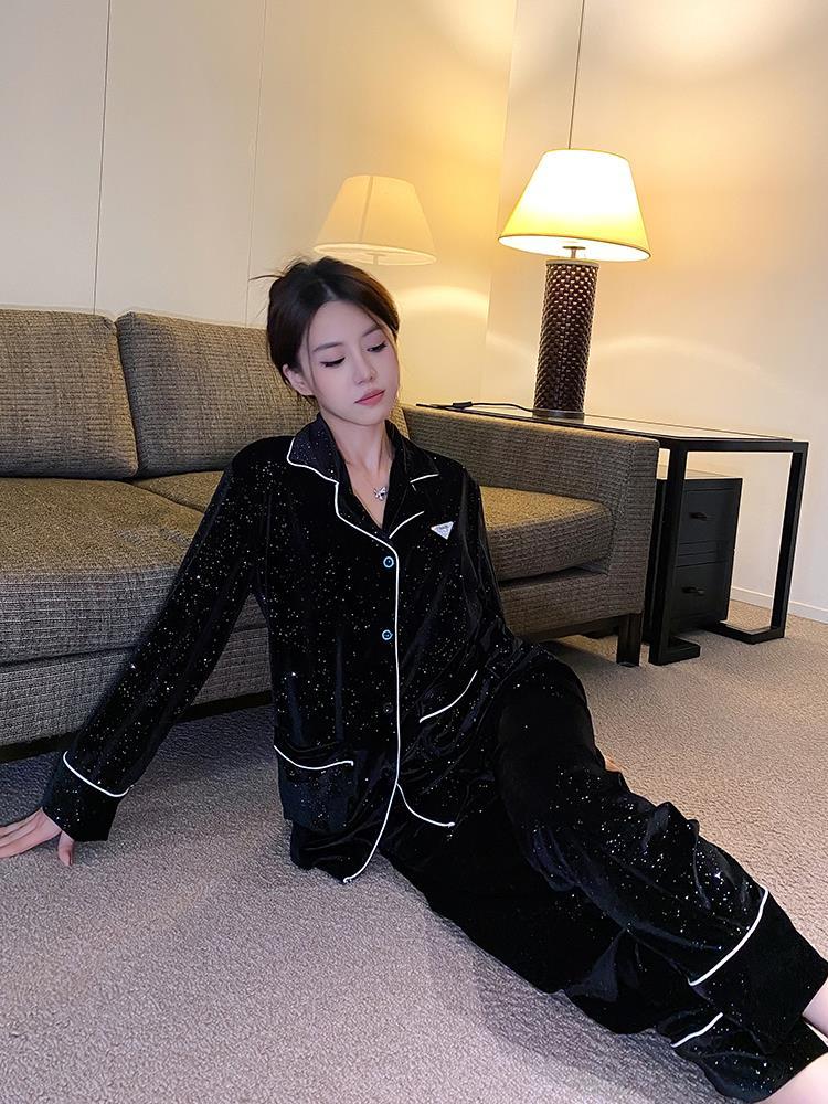 Galaxy-filled gold velvet pajamas for women in autumn new Korean gold diamond velvet black simple internet celebrity high-end suit