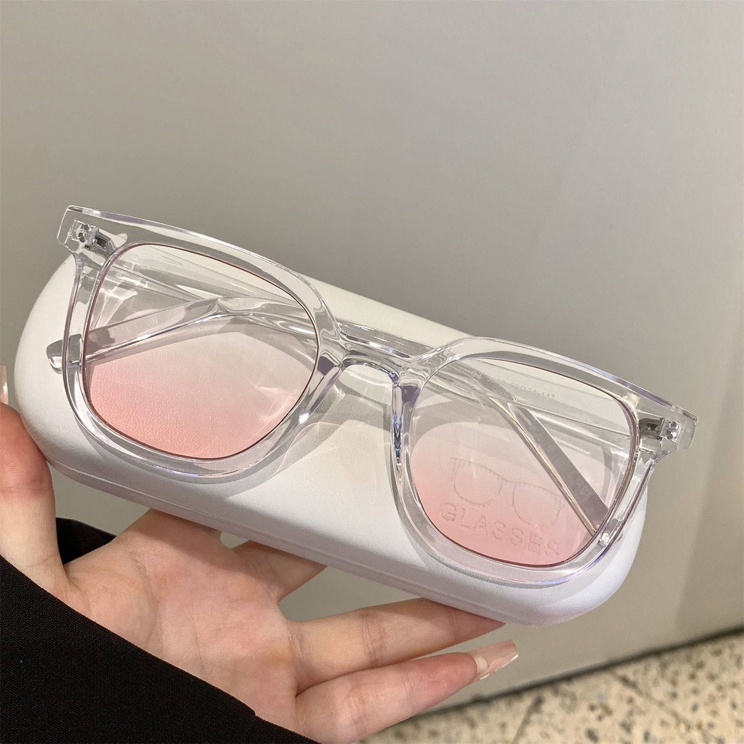 Pure Lust Blush Square Frame Internet Celebrity Sunglasses for Women with Round Faces Personality Fashionable and Versatile Street Photo Sunglasses for Girlfriends