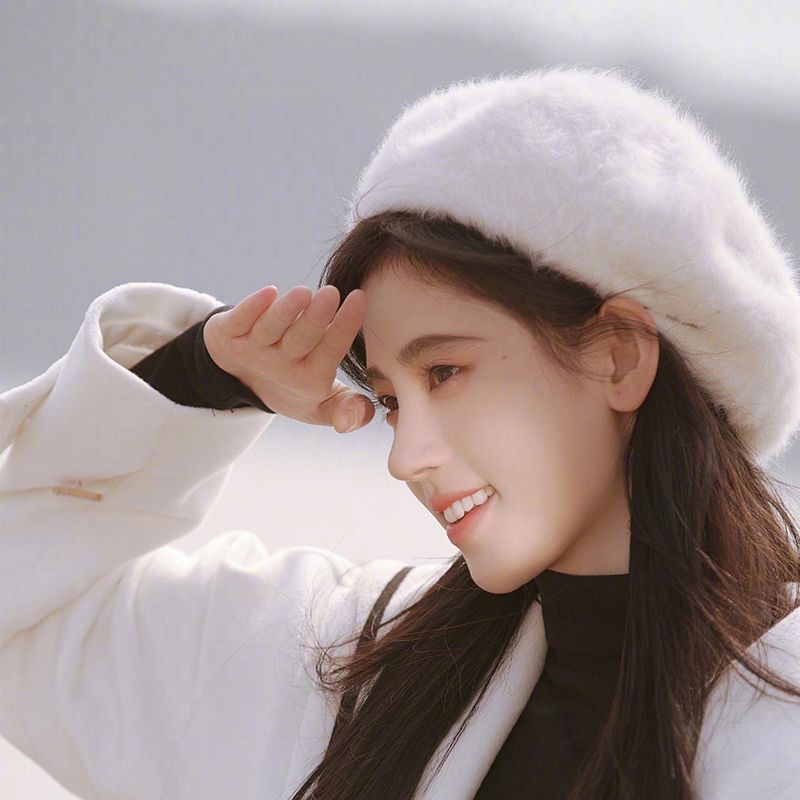 白色兔毛贝雷帽女秋冬季韩版显脸小毛绒蓓蕾画家帽日系大头围帽子