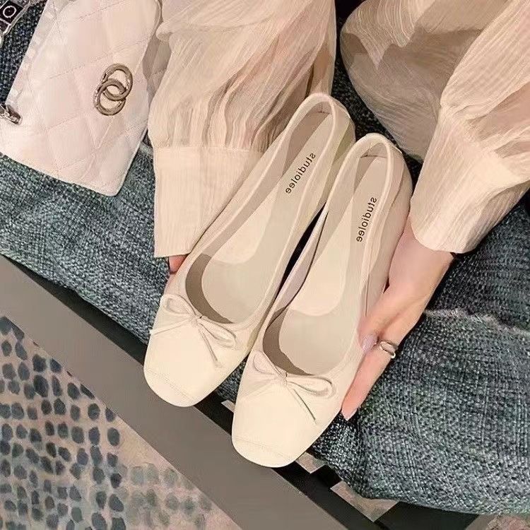 百搭休閒樂純色大碼42圓頭淺口蝴蝶結顯腳小芭蕾舞平底單鞋女網紅