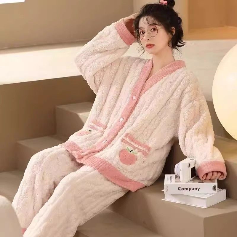 加厚秋冬季珊瑚絨睡衣女長袖水蜜桃家居服套裝法蘭絨可外穿兩件套