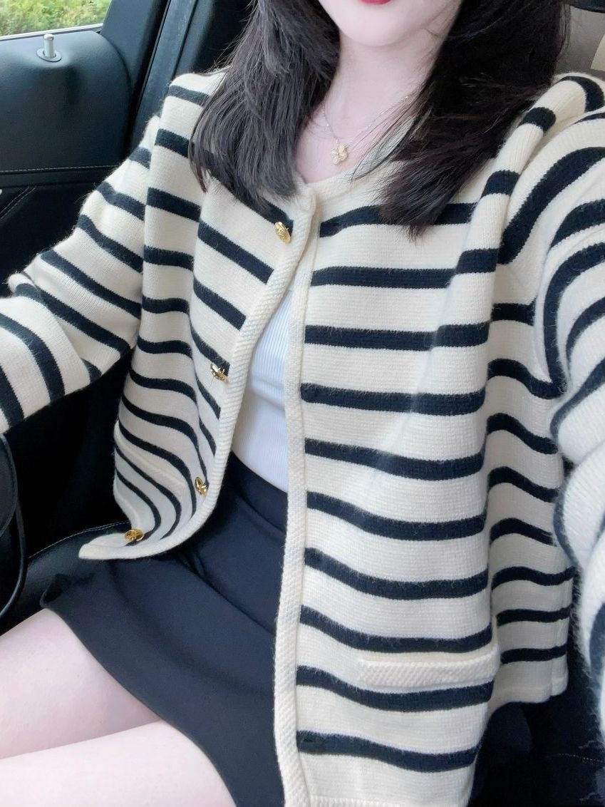 黑白撞色條紋毛衣開衫女秋冬2023新款氣質小香風針織外套上衣初秋