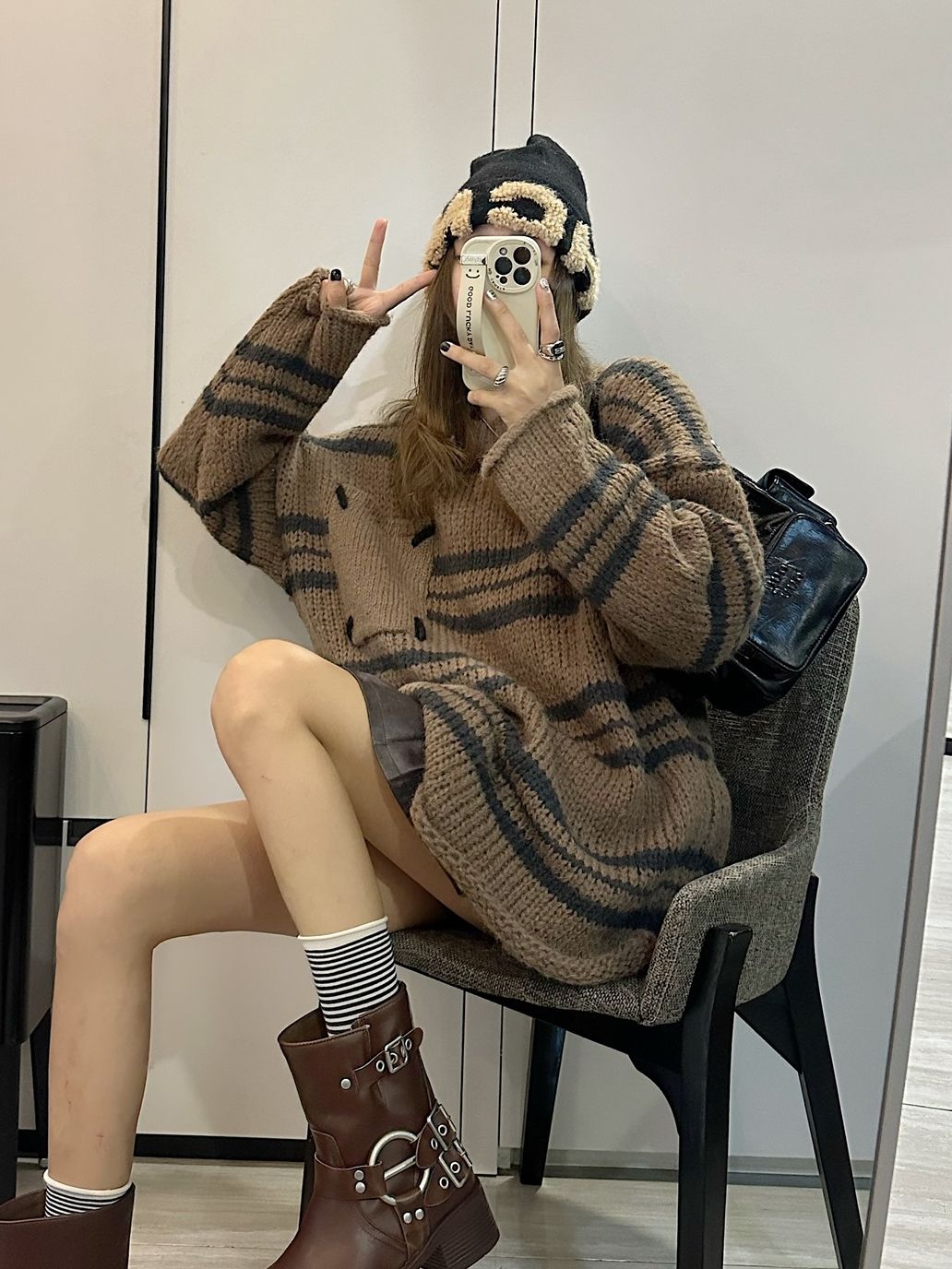 Lazy style loose striped three-dimensional curling round neck pullover sweater Korean fashionable lady mid-length coffee black