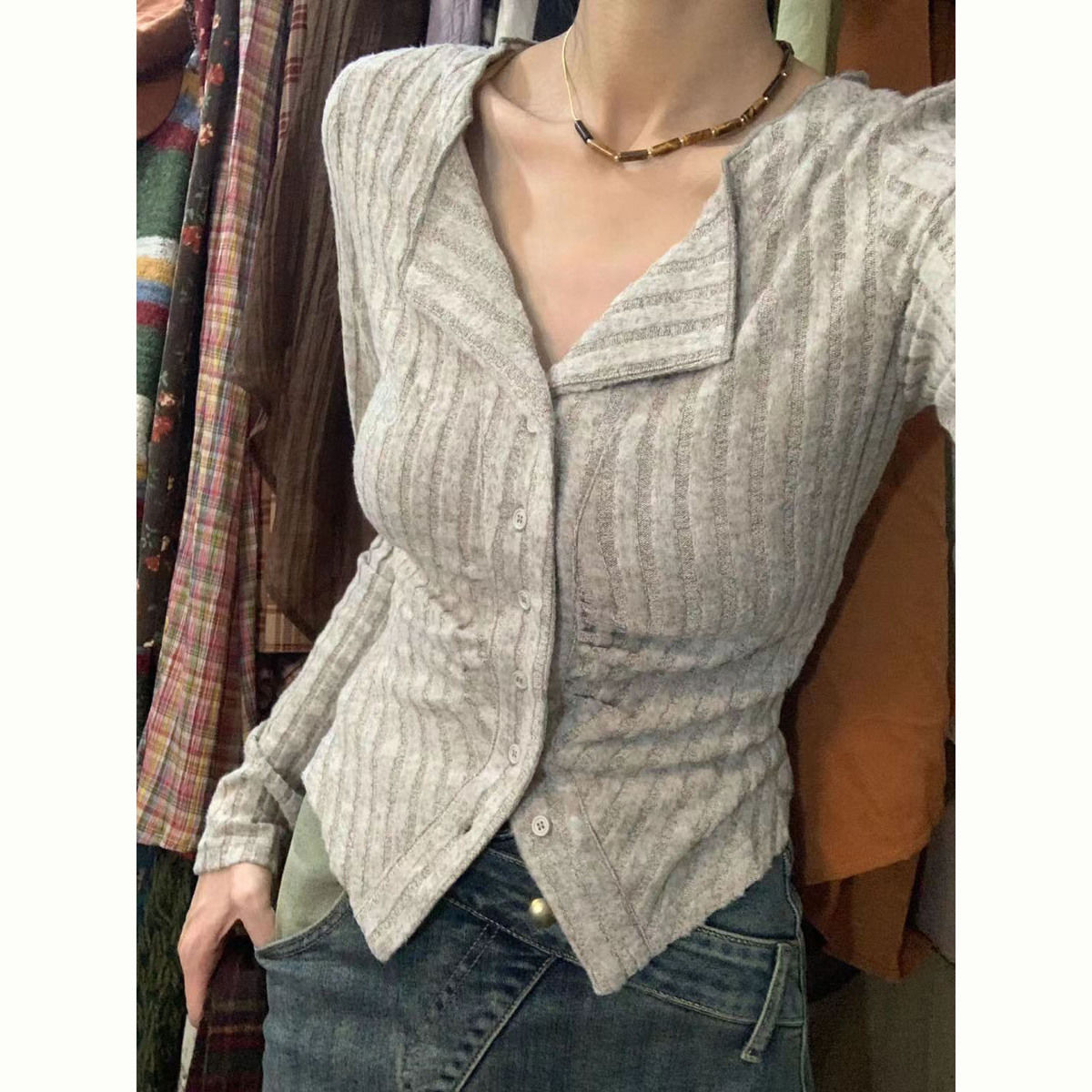 Retro lapel small long-sleeved knitted cardigan sweater for women autumn pleated slim slim casual short top