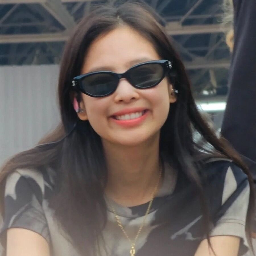 jennie jennie same gm sunglasses roco star internet celebrity hottie cat eye retro high-end sunglasses for women