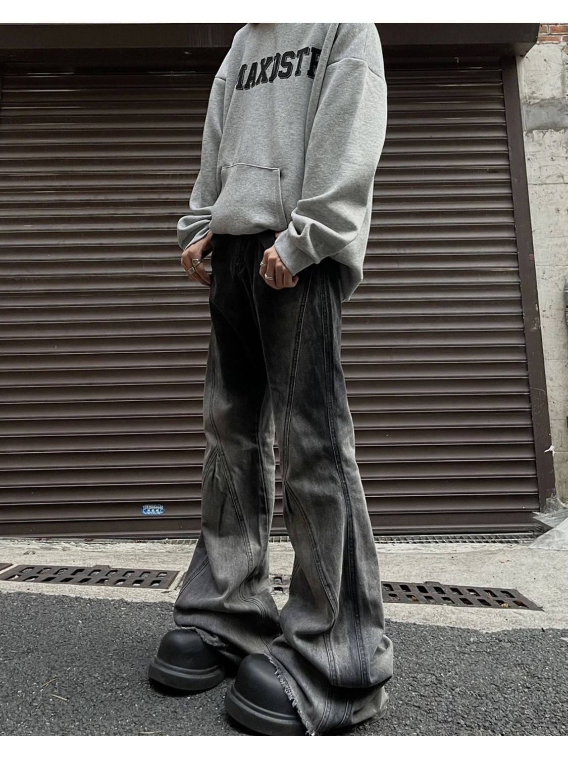 美式街頭復古設計感毛邊漸變微喇牛仔褲男高街修身闊腿喇叭褲子潮