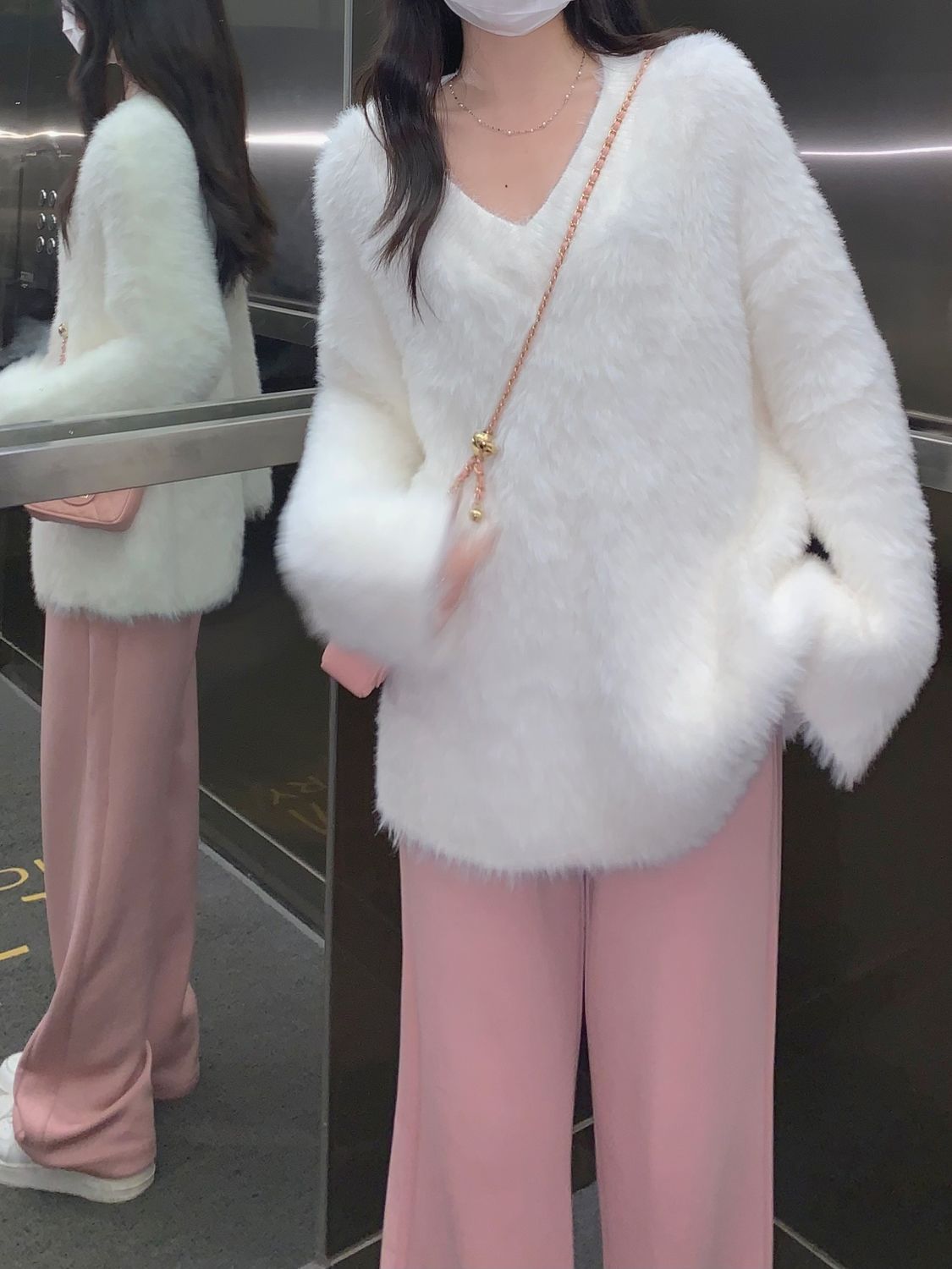 白色水貂絨毛衣女秋冬季外穿設計感小眾慵懶高級感內搭針織衫上衣