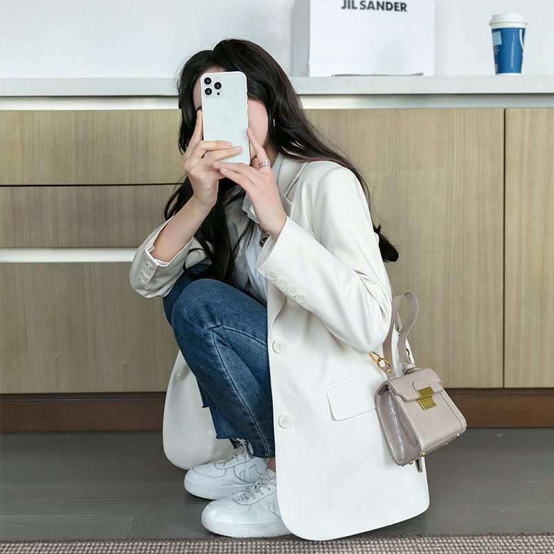 2023 new chic white suit jacket for women spring and autumn casual high-end design niche loose temperament suit