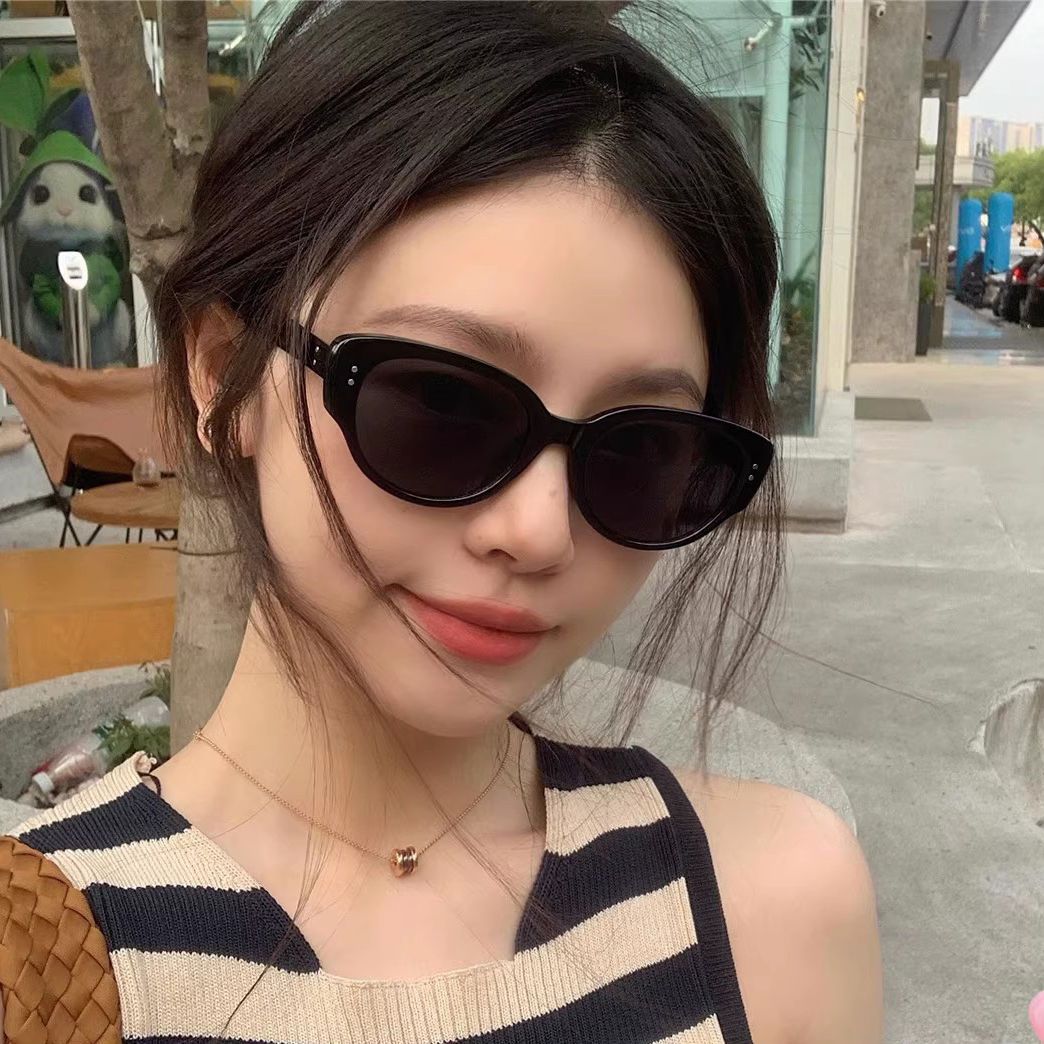 Hot Girl Cat Eye Sunglasses Women 2023 New Black Frame High-Quality Versatile Ins Showing Face Small Sunscreen Sunglasses Trendy