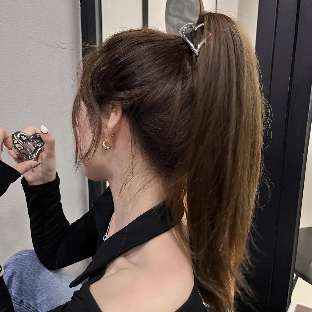 Love metal hair clip for women with hair on the back of the head, shark clip, high-end grabber clip, 2023 new high ponytail fixed clip